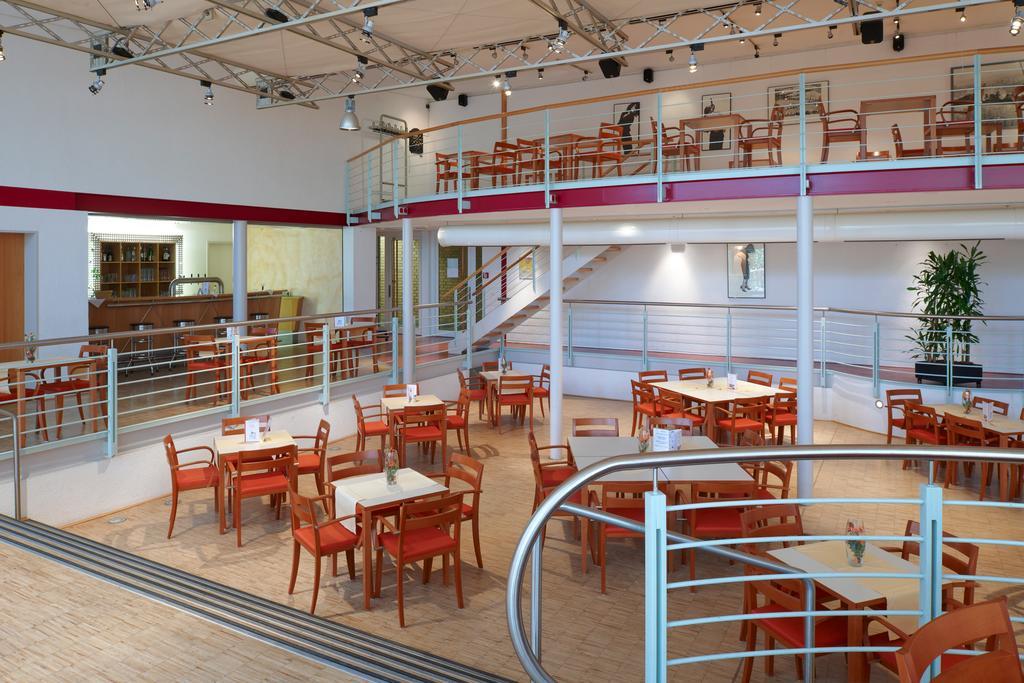 Commundo Tagungshotel Neuss Dış mekan fotoğraf