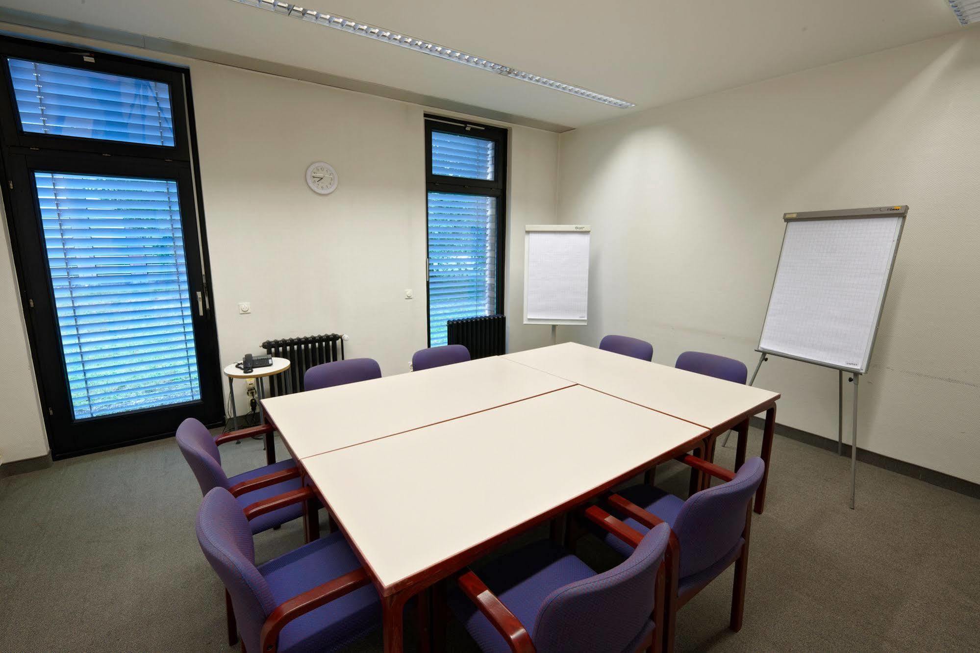 Commundo Tagungshotel Neuss Dış mekan fotoğraf